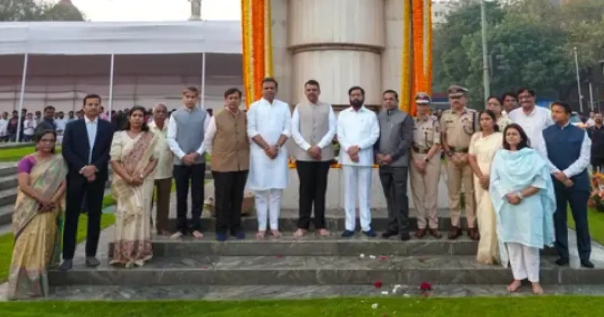 Maharashtra Leaders Honour 106 Martyrs at Hutatma Smarak Ceremony