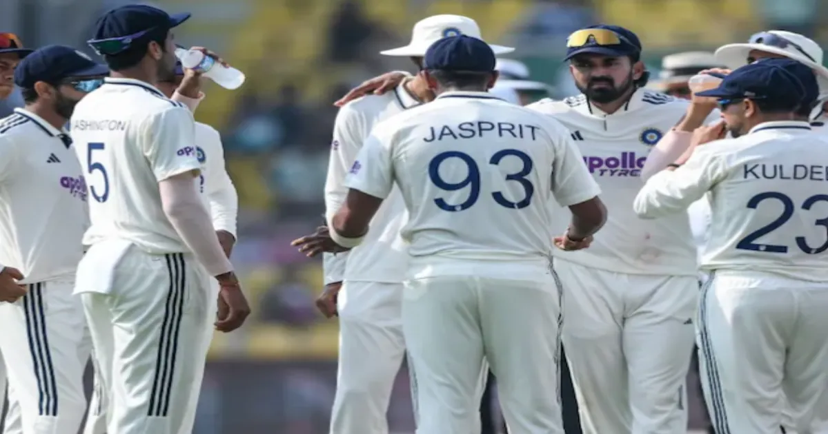 INDvsSA 2nd Test: Kuldeep Takes 3; Siraj Claims Key Wicket in India’s Late Surge on Day 1