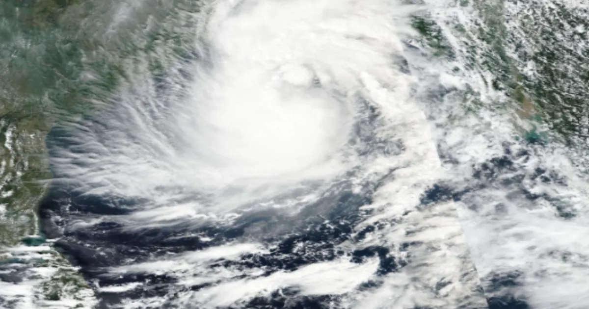 Tamil Nadu, Kerala on Red Alert With Cyclone ‘Fengal’ Set for Landfall Near Puducherry–Sriharikota