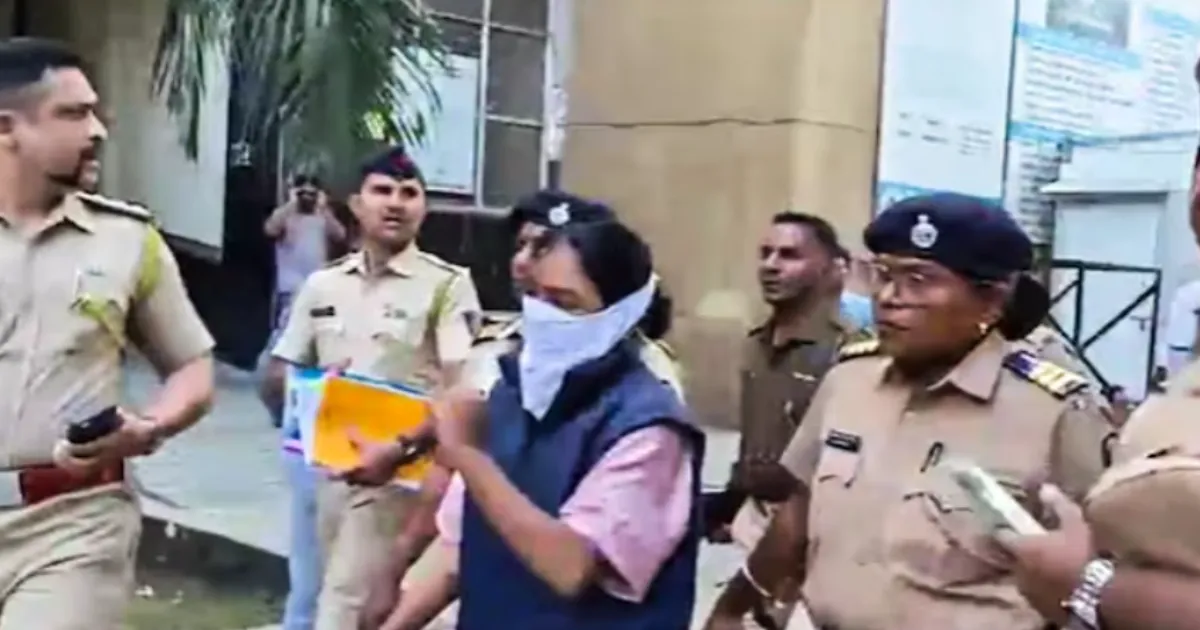 #BreakingNews: Woman Impersonates IAS Officer for Six Months; National Security Probe Launched