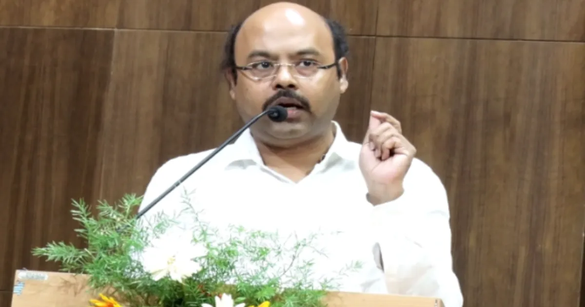 'No War, No Conflict’: CM’s Son Rebuts Talk of Power Struggle with D.K. Shivakumar