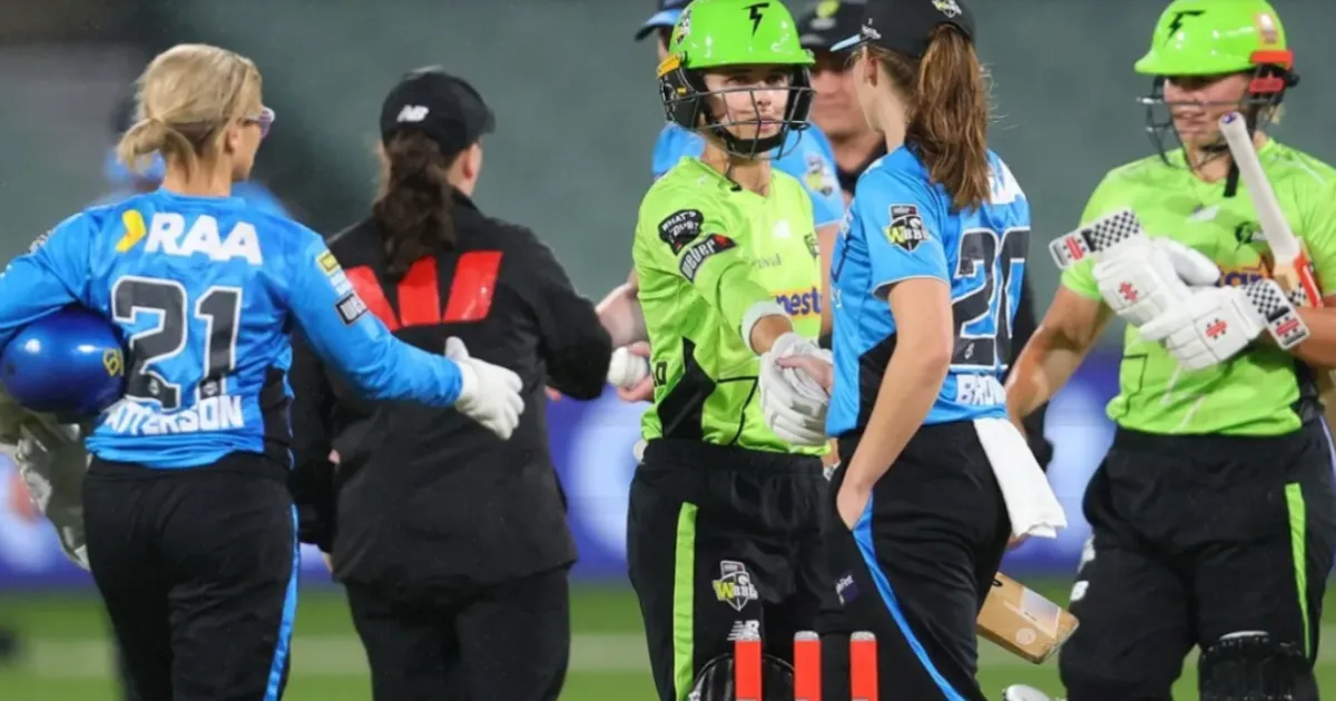 Sydney Thunder’s Chase Stopped Early as Rain Forces Controversial WBBL Match Cancellation