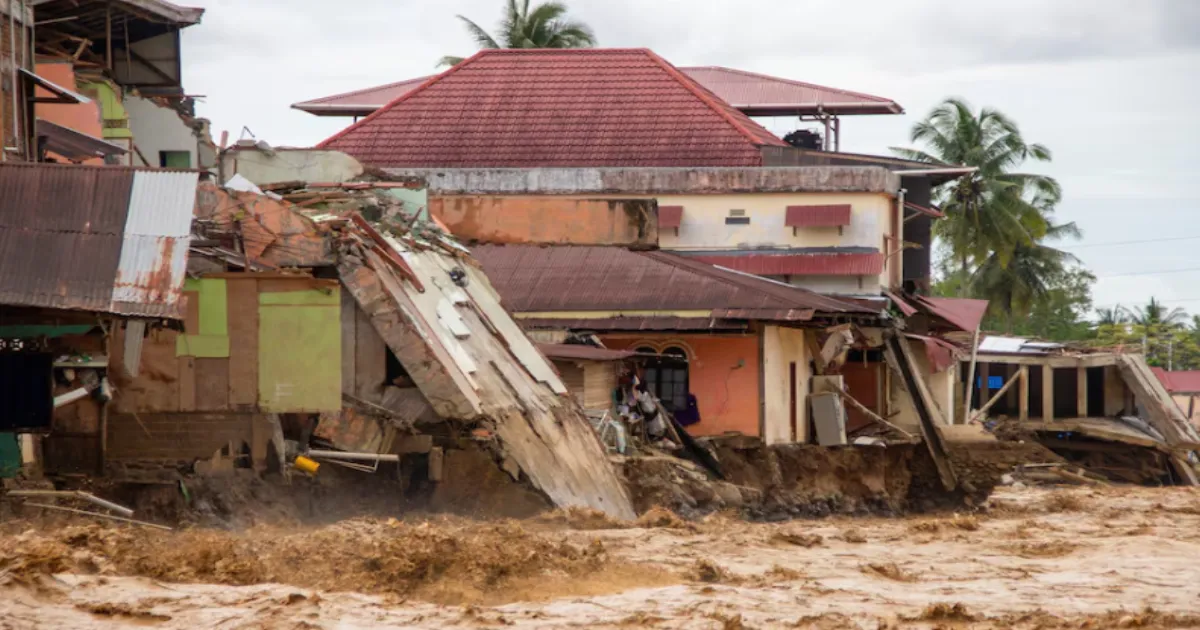 Indonesia Disaster Death Toll Rises to 303 as Search for 279 Missing Intensifies