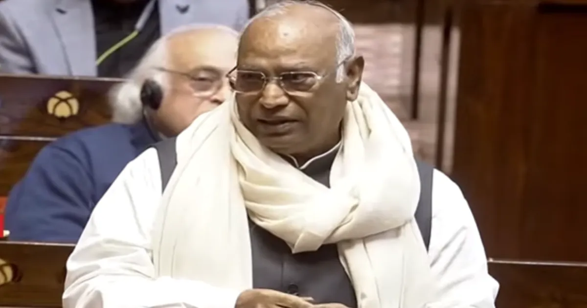 Kharge Hits Back, Calls PM Modi “Biggest Dramabaaz” After PM’s Lecture to Opposition