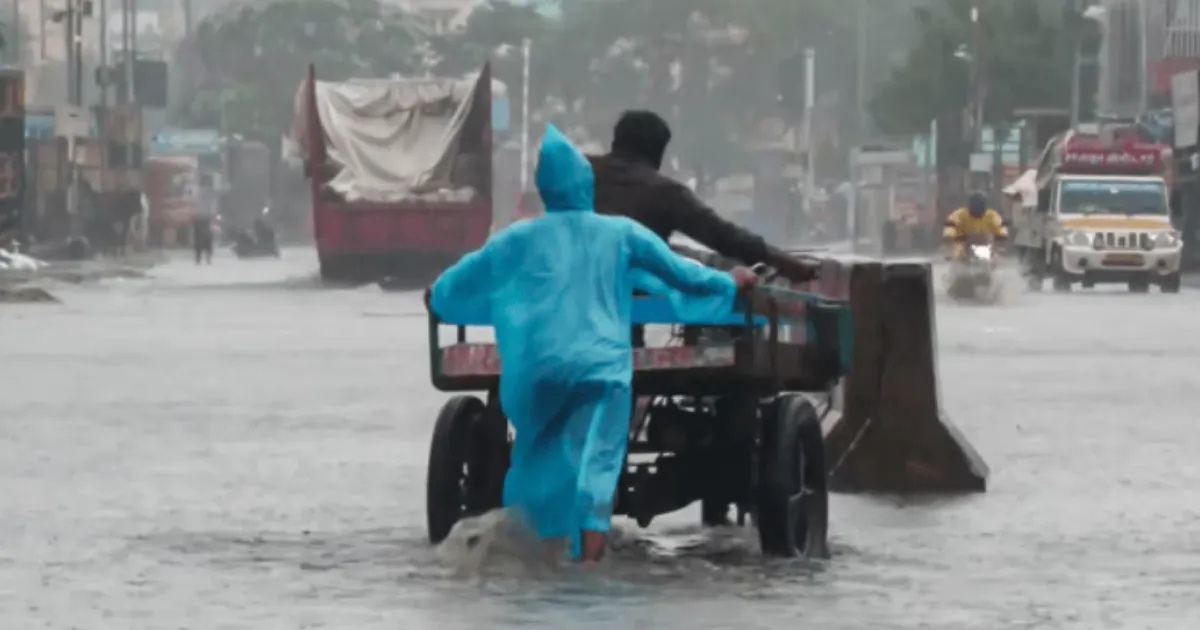IMD Issues Red Alert as Deep Depression Batters Chennai, Thiruvallur with Heavy Rain