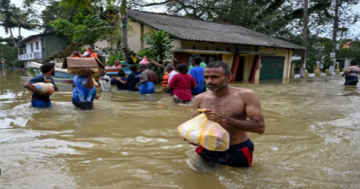 Cyclone Ditwah Wrecks Sri Lanka, Leaving 465 Dead, Hundreds Still Missing