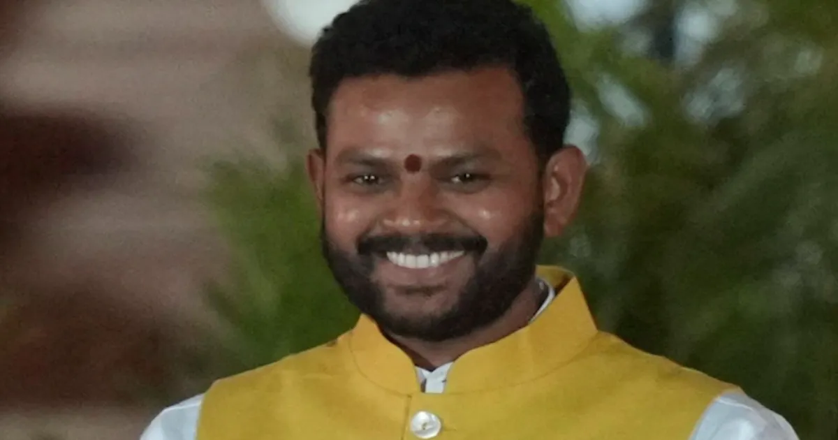 Aviation Minister Steps In, Reviews Control Room Amid Worsening IndiGo Flight Crisis