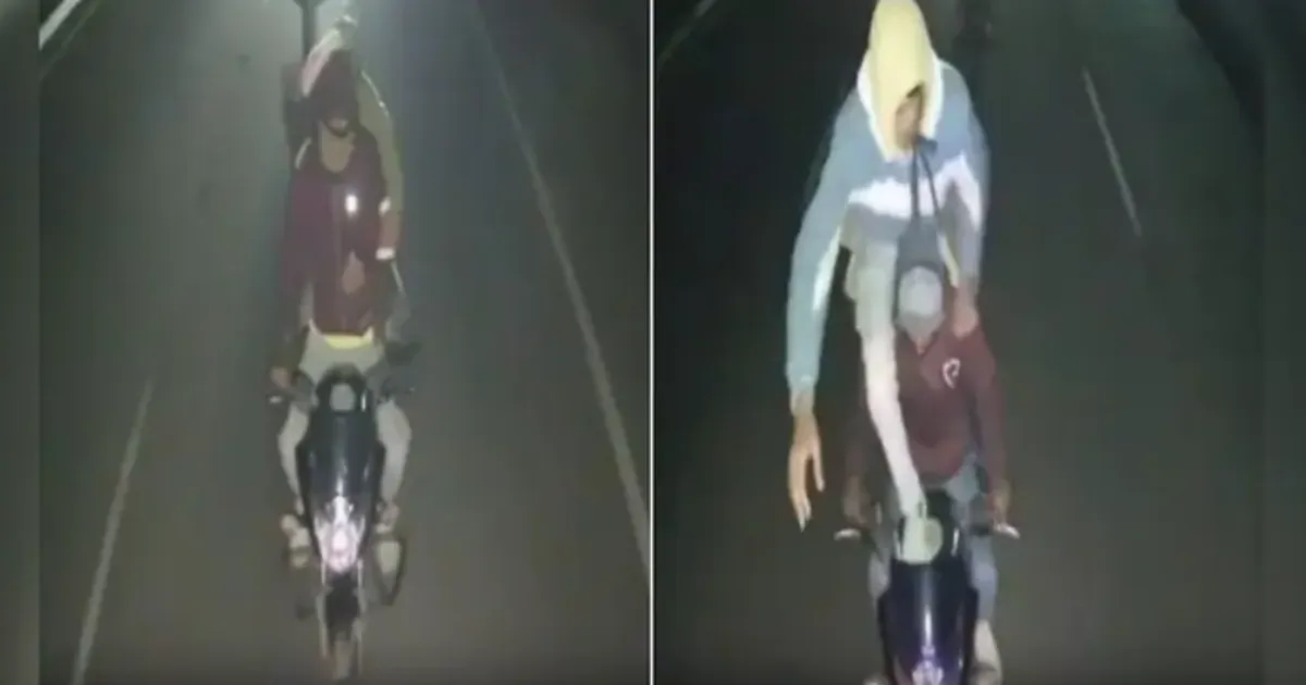 Dhoom-Style Robbery on Maharashtra Highway Shows Thieves Looting Bags From Moving Bus