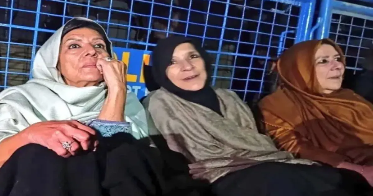 Aleema Khan Condemns ‘Psychological Torture’ of Imran Khan in Jail Protest