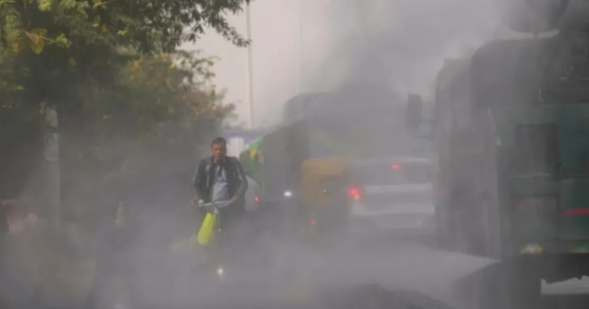 Delhi Enforces ₹5,000 Penalty and Coal Tandoor Ban as AQI Stays ‘Very Poor’