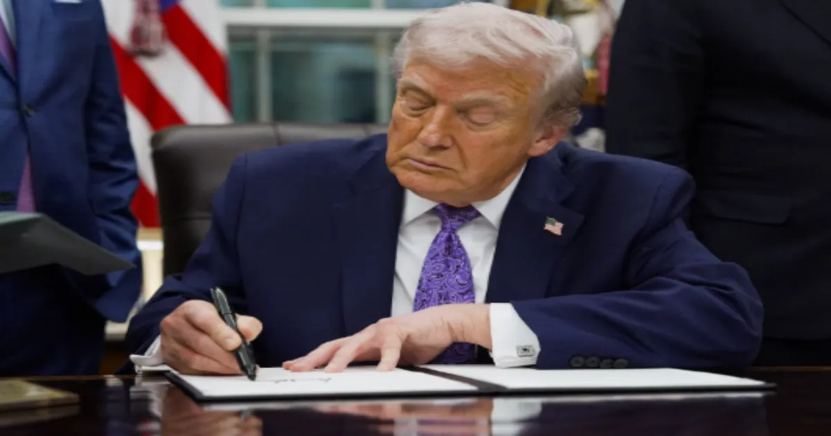 Trump Order Seeks to Wipe Out State AI Laws, Centralize All Regulation in Washington