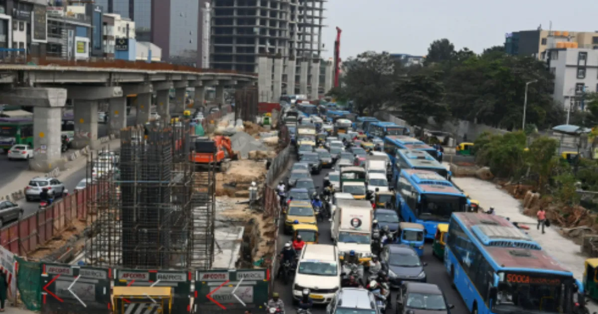 Bengaluru Infrastructure Fails NRIs: Traffic, Potholes, And Noise Dampen Return Plans