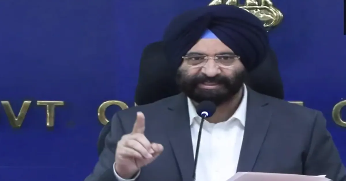 Delhi Environment Minister Apologises for Severe Pollution, Says Issue Can’t Be Fixed in Months