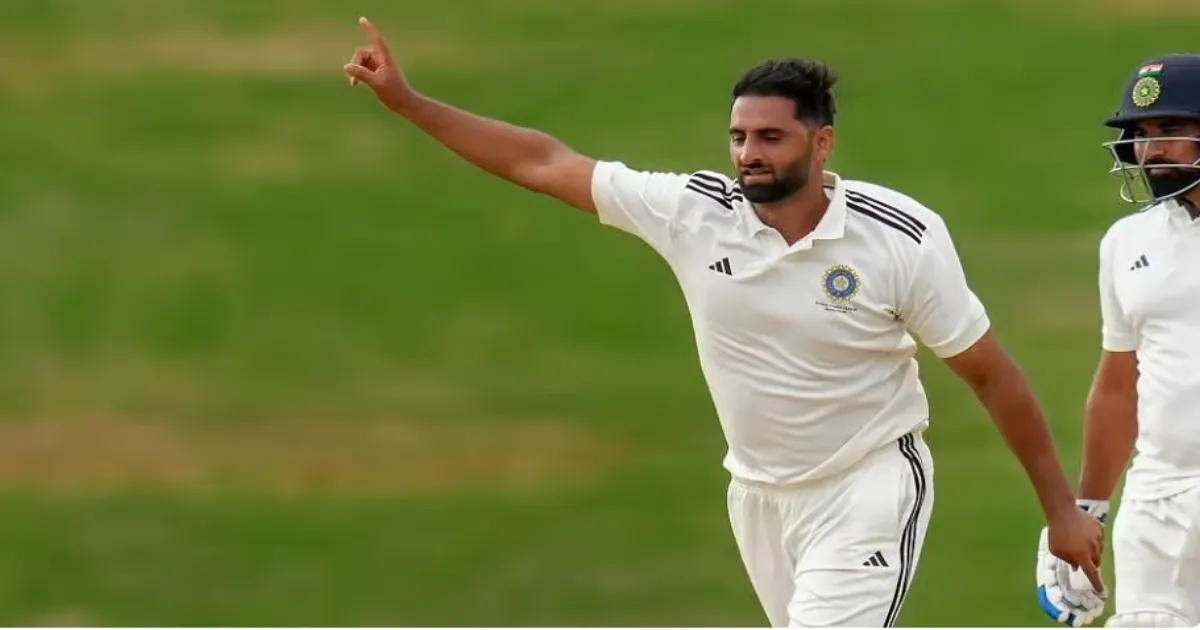 Delhi Capitals Bet Big on Uncapped J&K Star Auqib Dar at IPL 2026 Auction