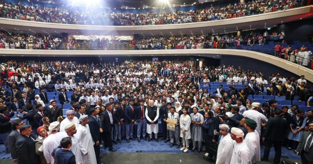 Modi Expresses Joy Meeting Indian Diaspora, Calling Muscat Programme Truly Memorable