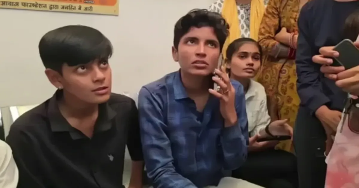 ABVP-Linked Students Call Tina Dabi a ‘Reel Star’ During Fee Hike Protest