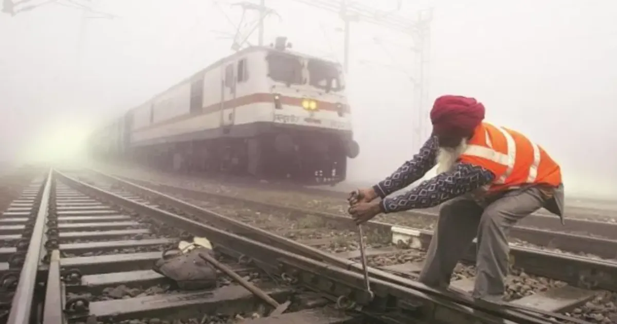 Railway Ministry Issues Fog Protocols to Ensure Punctual Train Operations