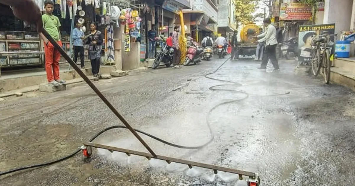 Pipeline Leak Causes Sewage Mixing, Claims 11 Lives in Indore