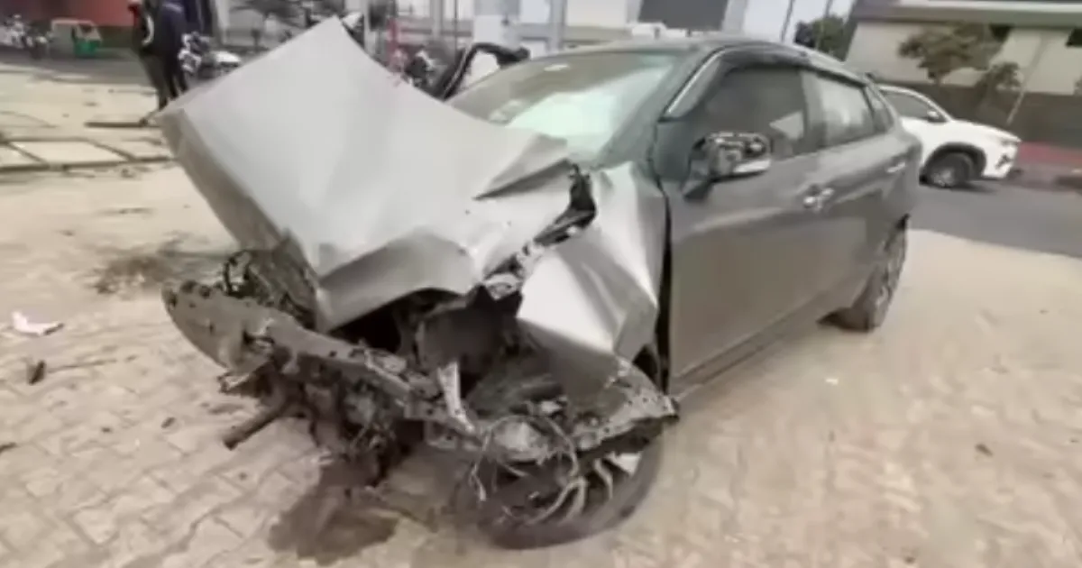 Faridabad Car Accident: Tyre Burst While Heading to Vrindavan Kills 25-Year-Old