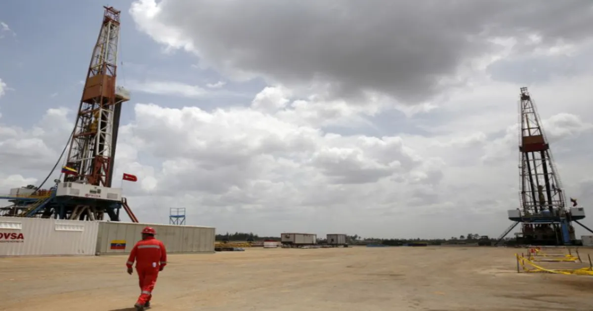 Trump’s Venezuela Oil Ambitions Face Reality Check as Experts Warn of Long, Costly Rebuild