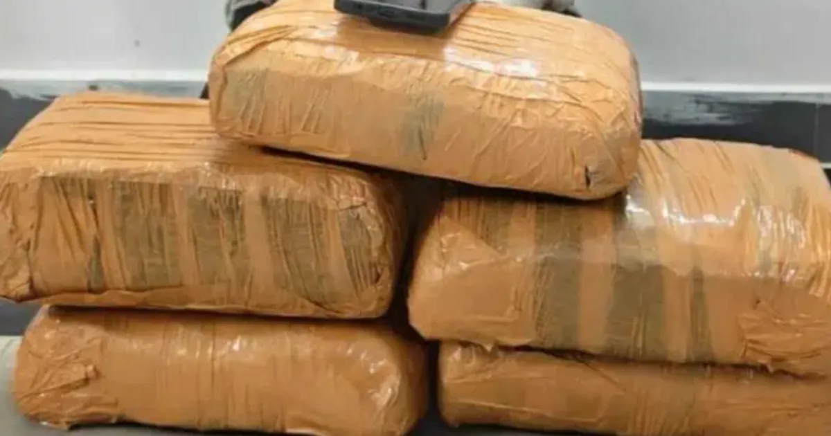 Hyderabad Police Arrest 17-Year-Old Carrying 10 kg Ganja at Railway Station