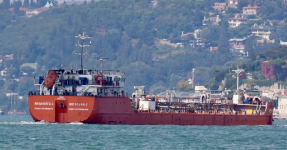 US Forces Attempt to Seize Russia‑Flagged, Venezuela‑Linked Oil Tanker in Atlantic