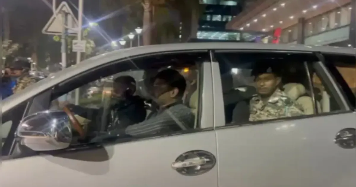 Family Of I-PAC Head Accuses ED Of Stealing Papers During Search