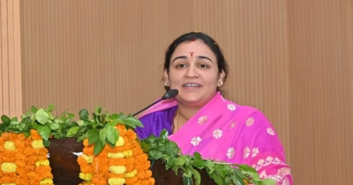 Prateek Yadav Declares Divorce From Aparna, Accuses Her of Ruining Family