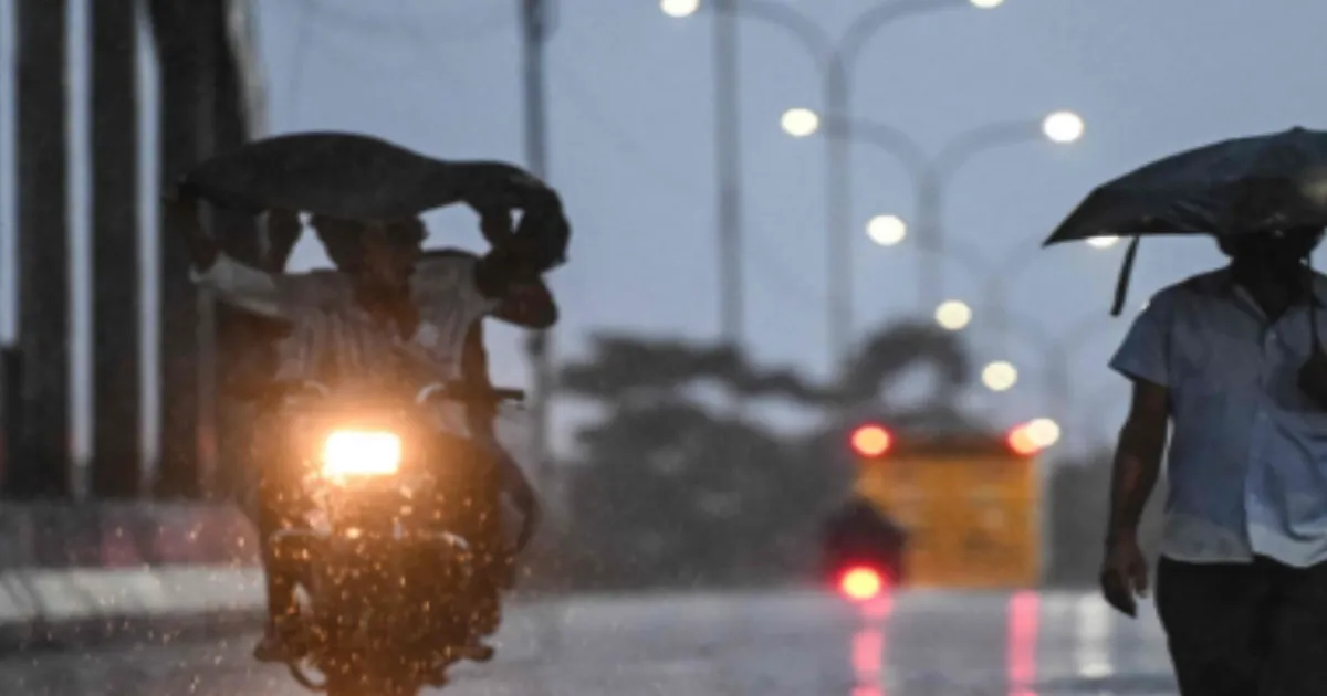 Delhi Yellow Alert Today: Rain, Gusty Winds, Max Temp 19°C