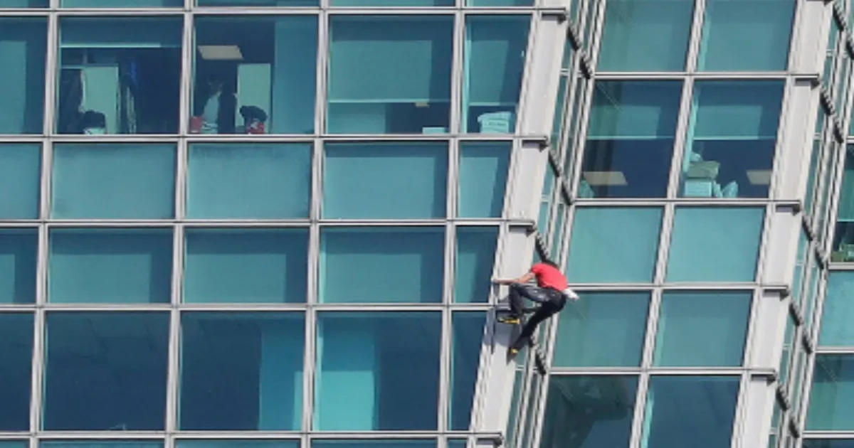 Sundar Pichai Shares Stunning Photos: Alex Honnold Conquers Taipei 101 Without Ropes