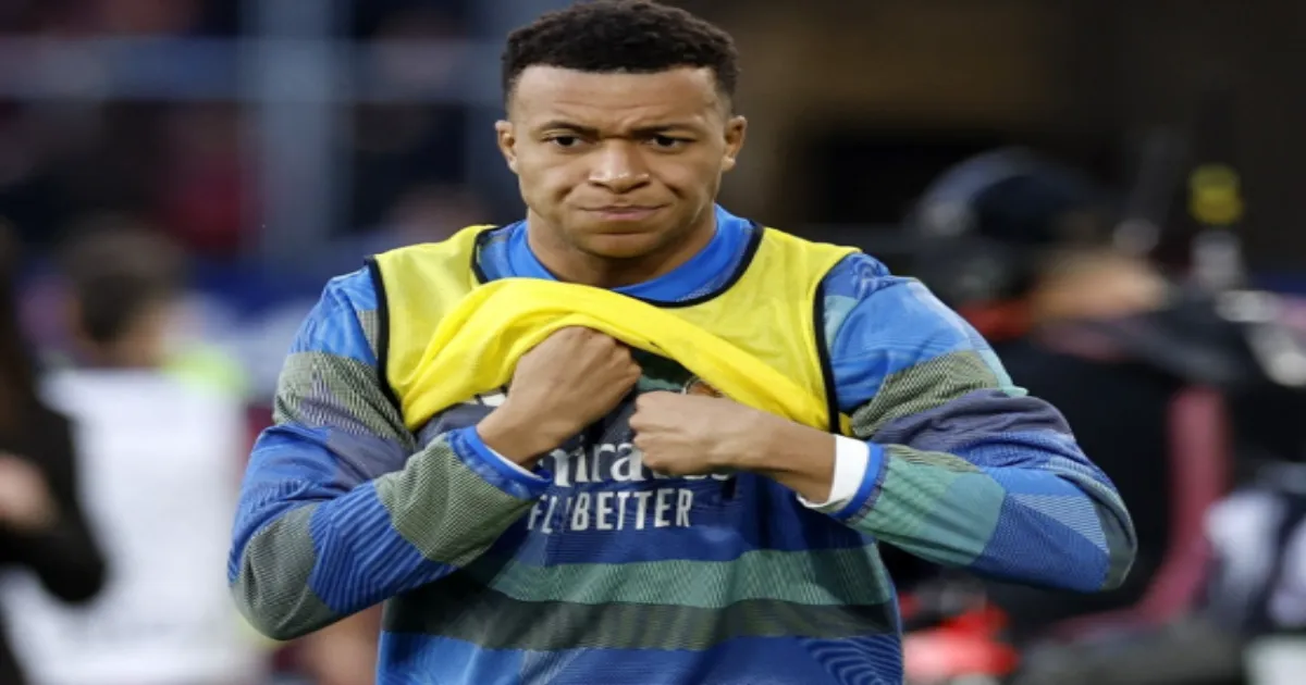 Kylian Mbappe Receives Knee Sprain Treatment in Paris, No Surgery Needed