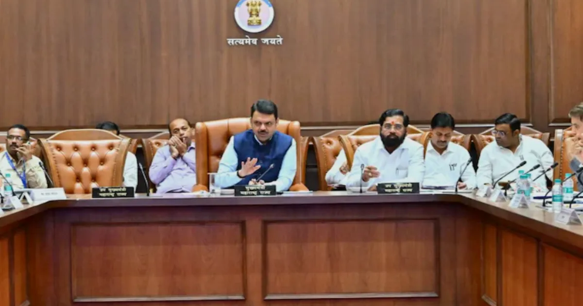 Should Hindi be Taught From Class 1? Maharashtra Panel Wants CM Fadnavis to Reconsider