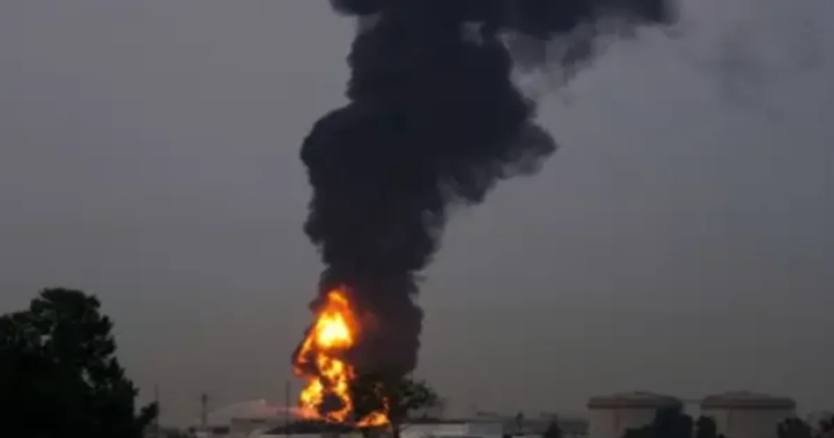  Missile Debris Rains Over Dubai as UAE Air Defences Intercept Iranian Attack