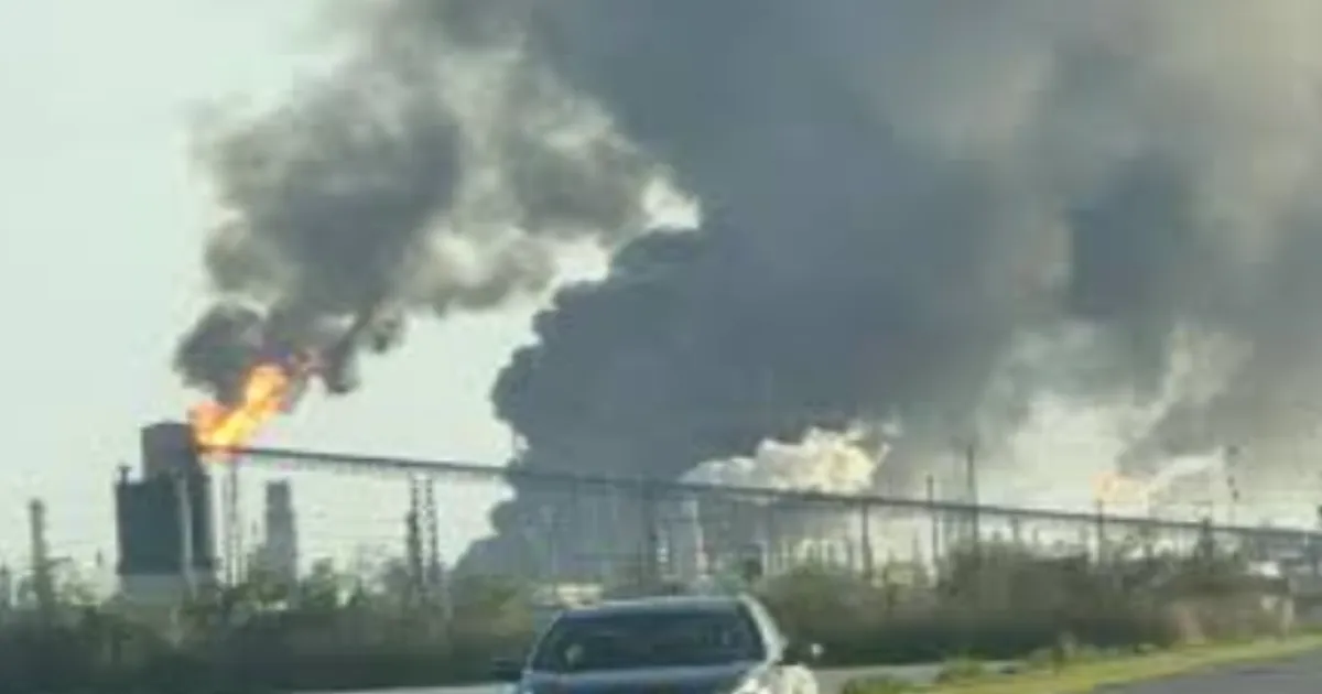Valero Port Arthur Refinery Fire: Diesel Hydrotreater Unit Severely Damaged, Highways Shut