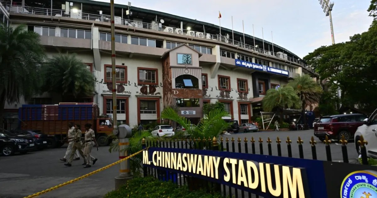 Bengaluru Traffic Police Announces IPL 2026 Parking Bans, Entry Gates and Drop Zones