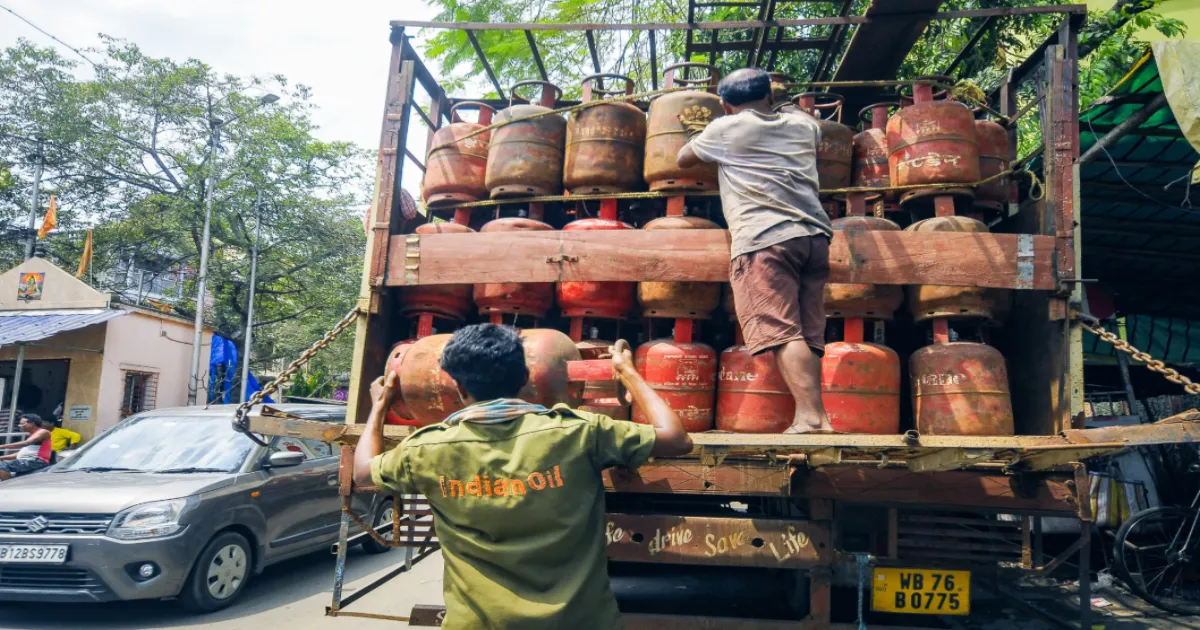  No Lockdowns, No Rationing: How India is Holding Steady in a Global Energy Crisis