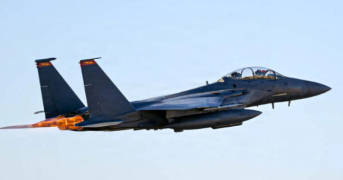 US Pilot Rescued, Second Crew Member Missing After Fighter Jet Crashes Inside Iran