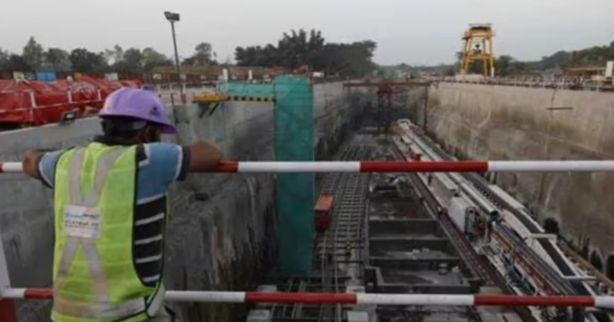 Pune Metro Warns ‘No NOC, No Work’ After Tunnel Breach in Shukrawar Peth
