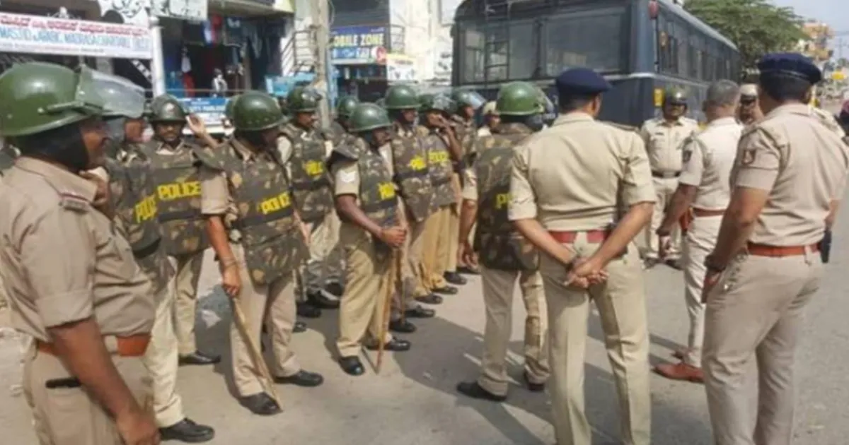 Man Arrested After Vandalising Mahatma Gandhi Statue in Karnataka’s Haveri