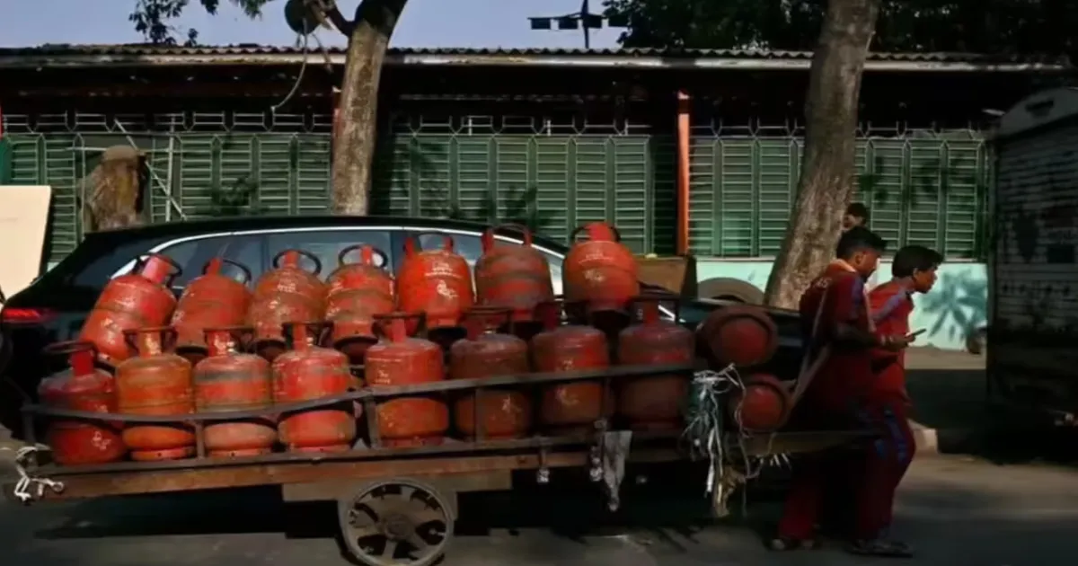 Punjab Diners to Pay 20 Percent More as Hotels Pass on LPG Price Hike