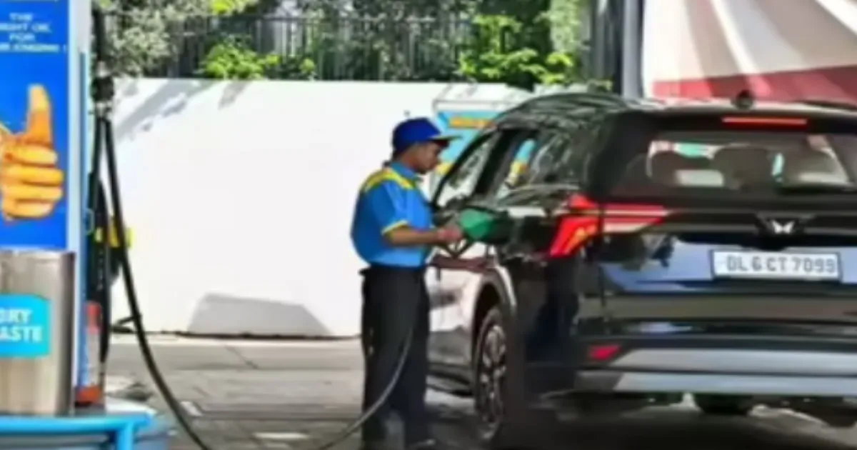 Petrol, Diesel Prices Stable on May 8 Despite Global Oil Surge; Check Rates in Major Cities