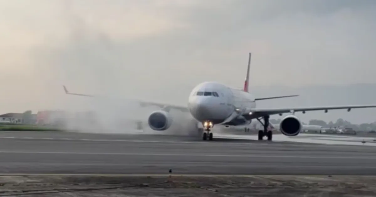  Turkish Airlines Flight TK726 Tyre Fire at Kathmandu Airport; All Passengers Safely Evacuated