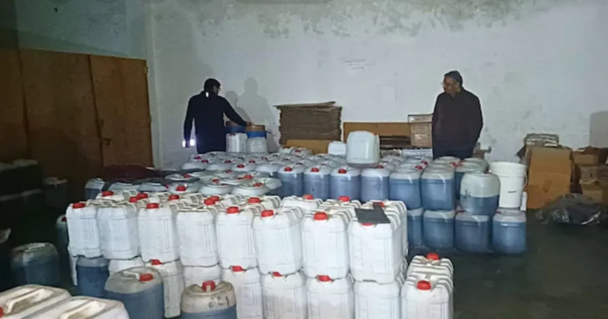 FSSAI Seizes 15,000 kg Adulterated Honey Worth ₹22 Lakh in UP Crackdown