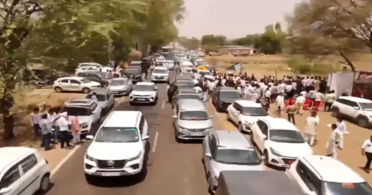  BJP Leader's 200-Car Convoy Contradicts PM Modi's Fuel Conservation Appeal
