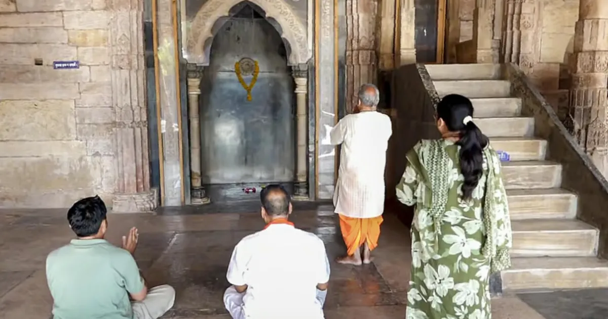High Court Overturns 23-Year Rule: Hindu Devotees Begin Daily Worship at Bhojshala