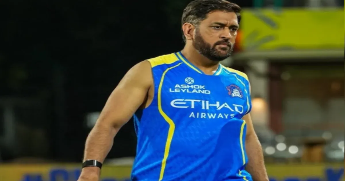 MS Dhoni Travels With CSK for Chennai Match, But Thumb Injury Clouds Playing Chances