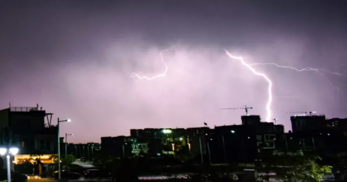  IMD Forecasts Thunderstorms, Strong Winds And Isolated Rain Over Delhi-NCR on May 31