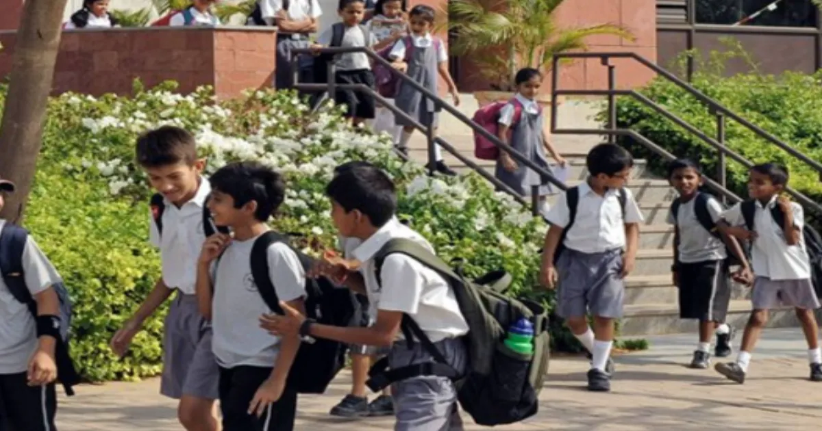 Tamil Nadu Orders Private Schools to Display Fees on Notice Boards, Warns of Recognition Cancellation