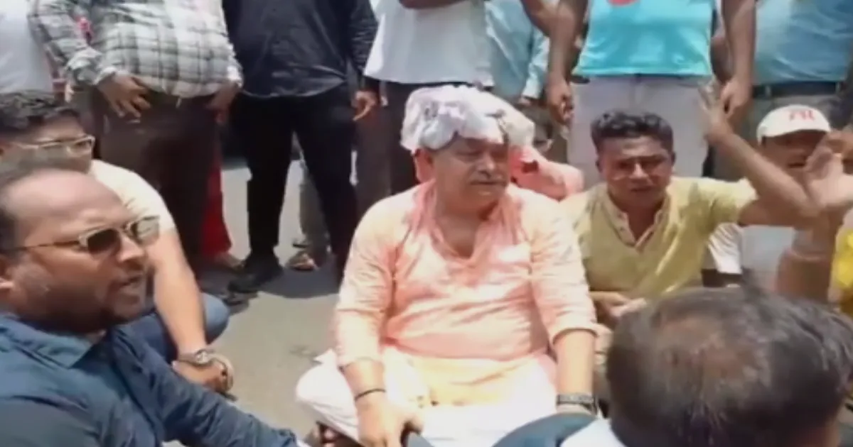 Second TMC MP Attacked in 24 Hours: Kalyan Banerjee Assaulted In Hooghly a Day After Abhishek