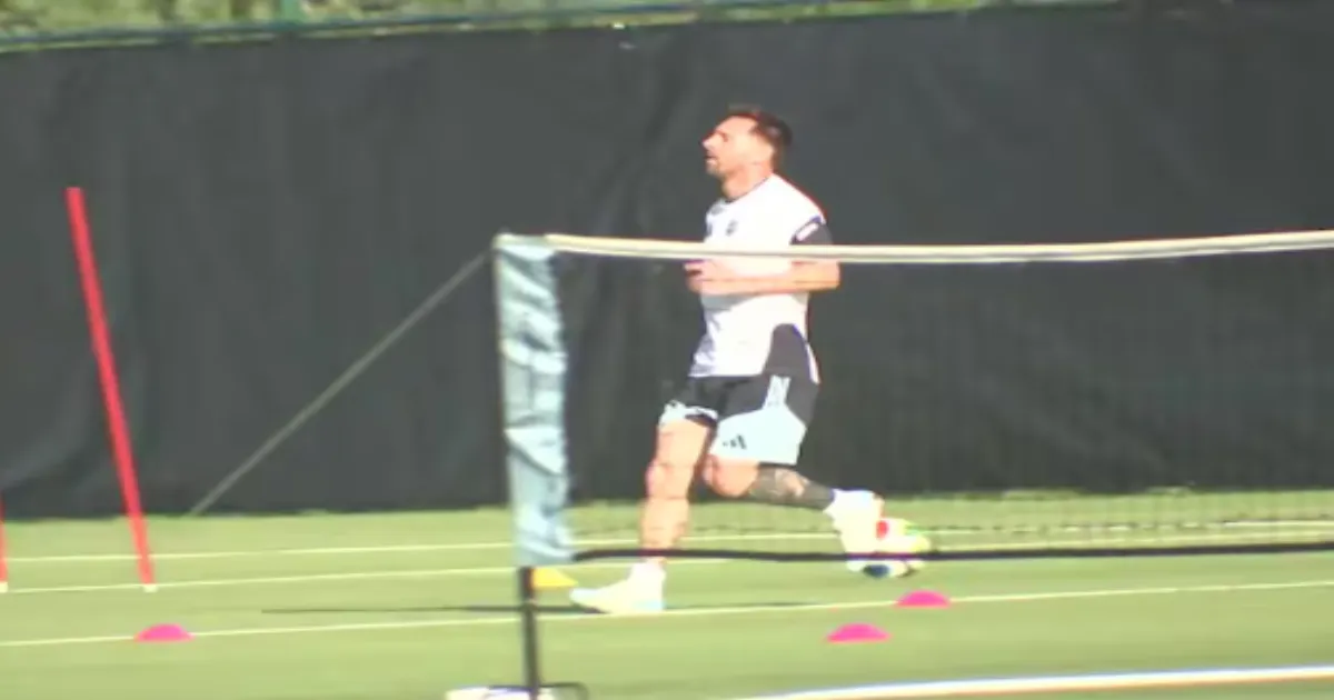 Messi Nursing Hamstring Strain Ahead of FIFA World Cup 2026 as Argentina Begin Title Defence